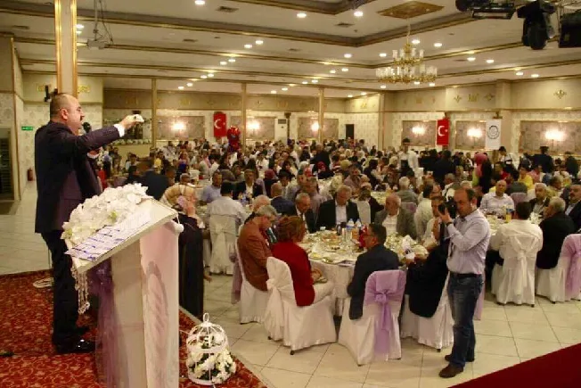 Basında Özdil Modern kurucusu Mehmet Özdil