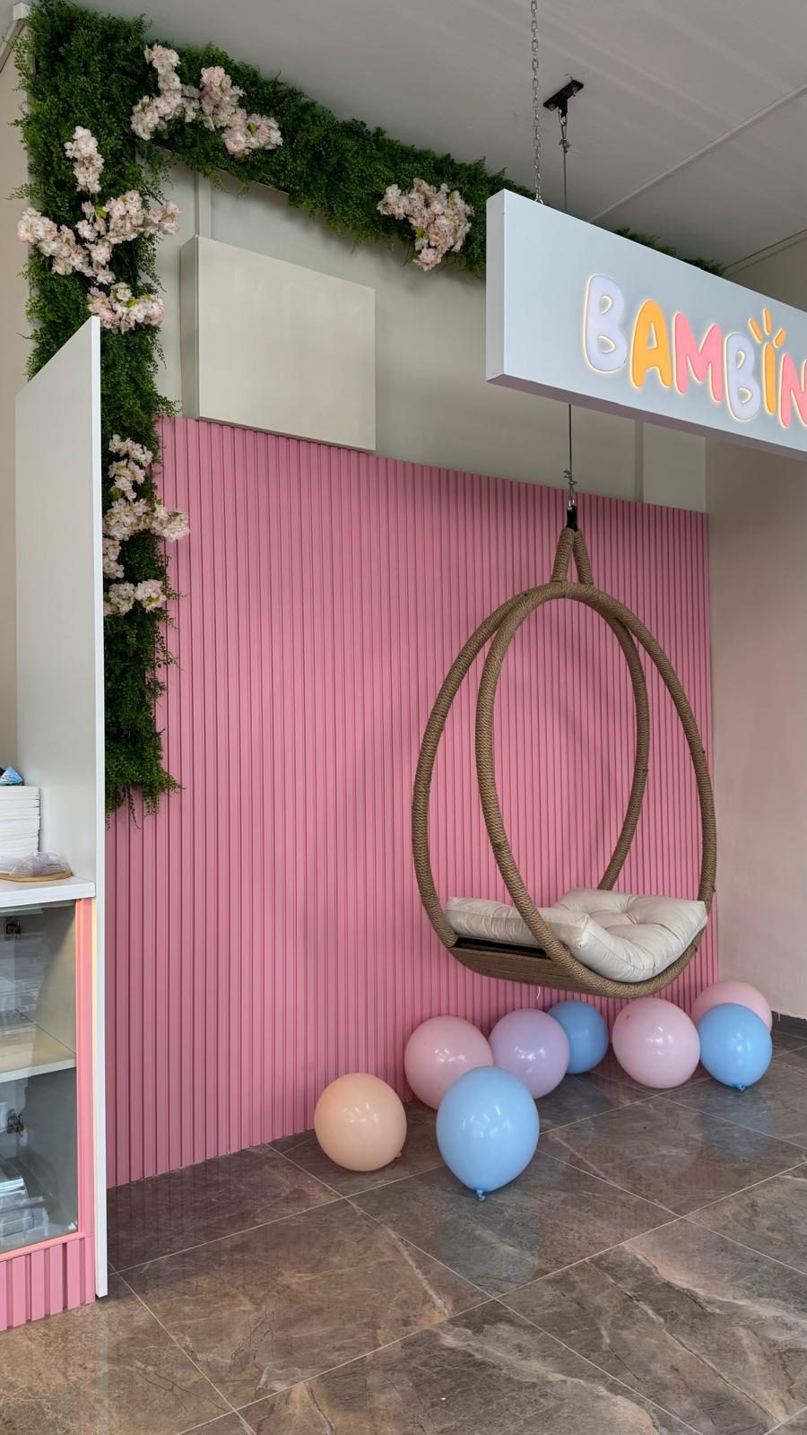 Bambino Çocuk Oyun Atölyesi ve Kids Cafe — Oyun alanı ve kafe